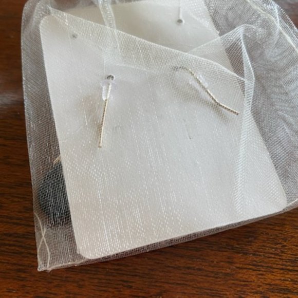 New * Polished OYNX and SILVER FILIGREE Cage DROP Hook Pierced EARRINGS - Picture 3 of 3